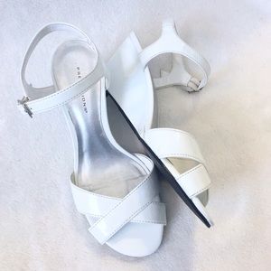 Predictions White Open Toe Sandal Wedge