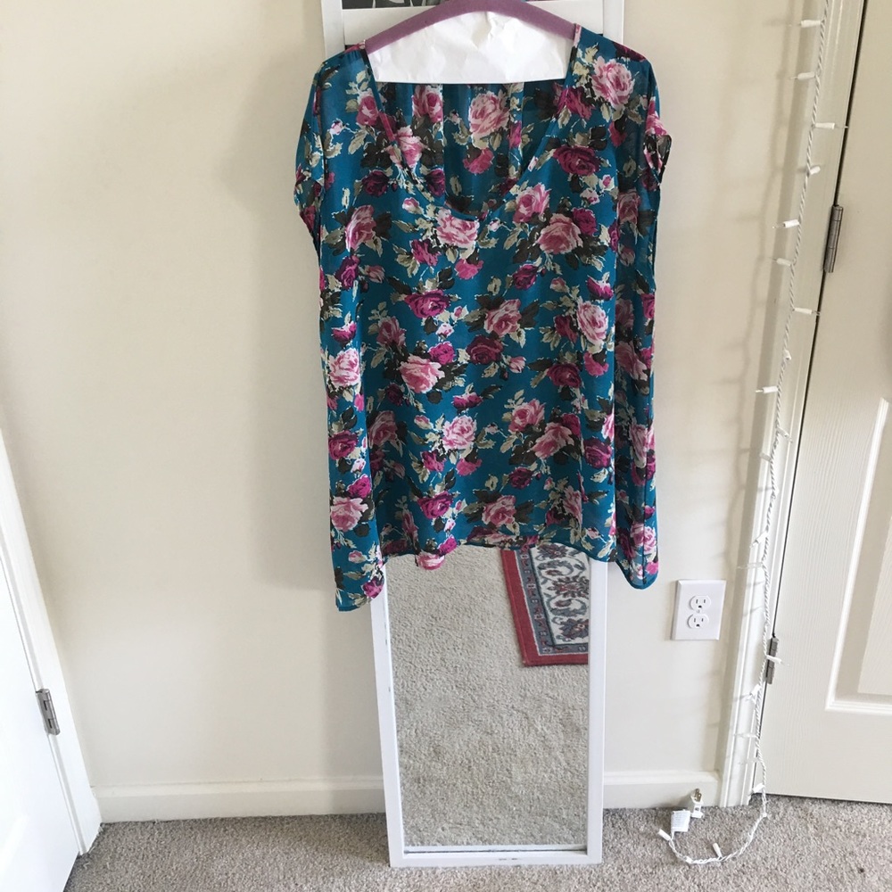 SHOW ME YOUR MUMU flowy top! Worn 3x
