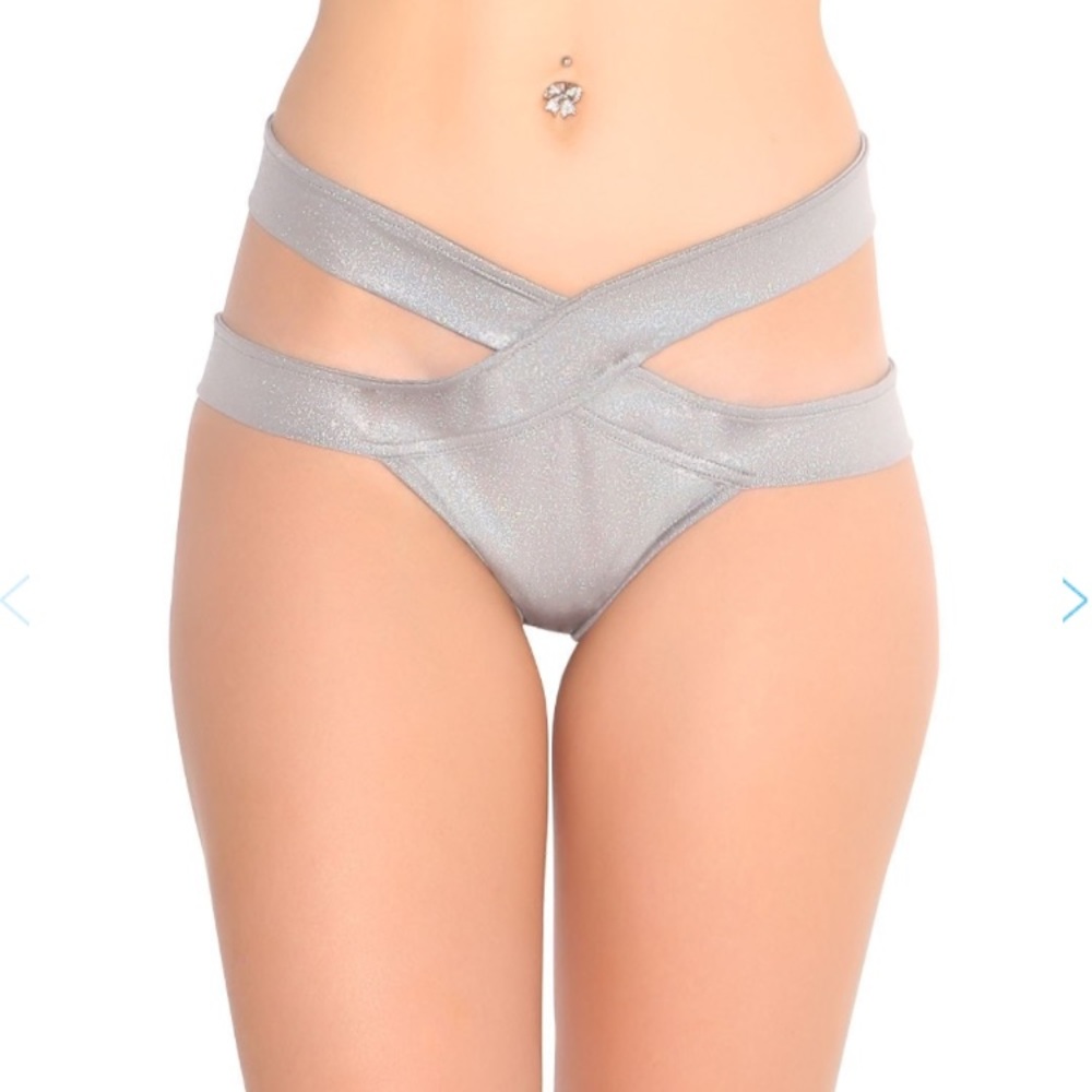 Iheartraves Aries bottoms