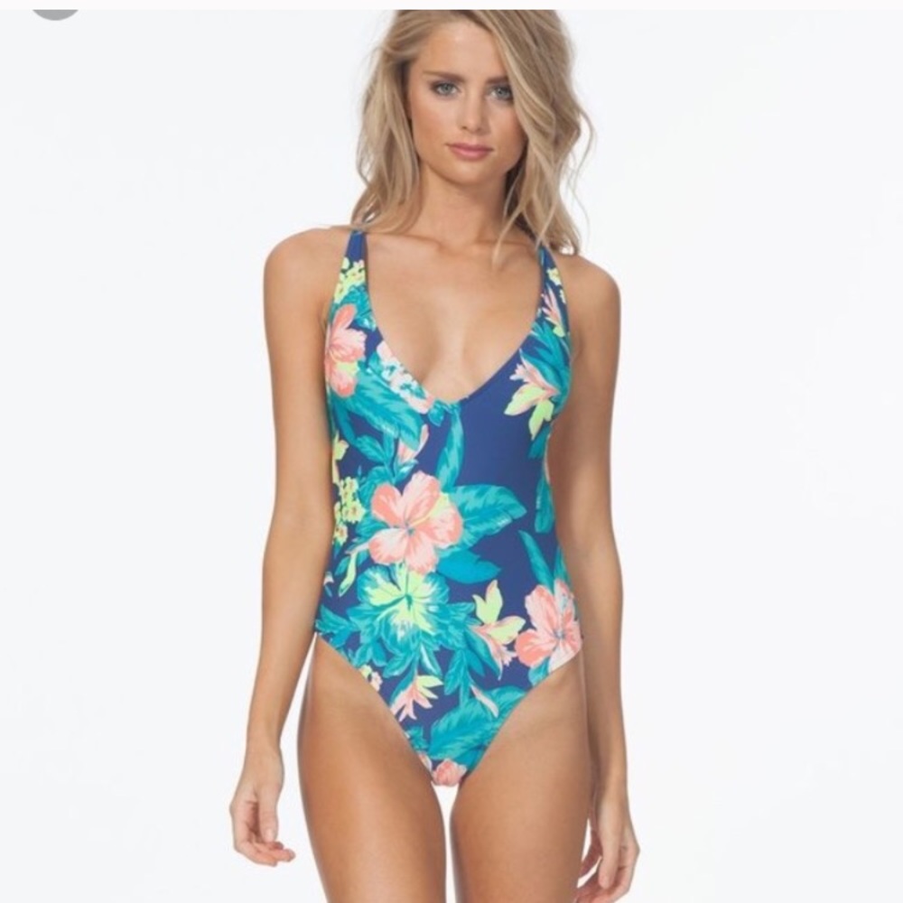 Rip curl paradise found one piece