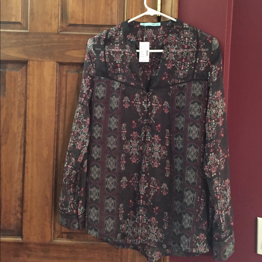Maurice's shirt