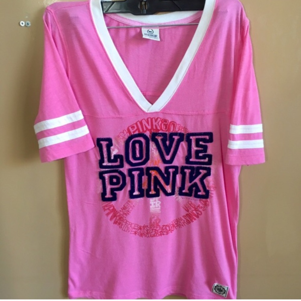 VS PINK Peace Sign Baseball Tee