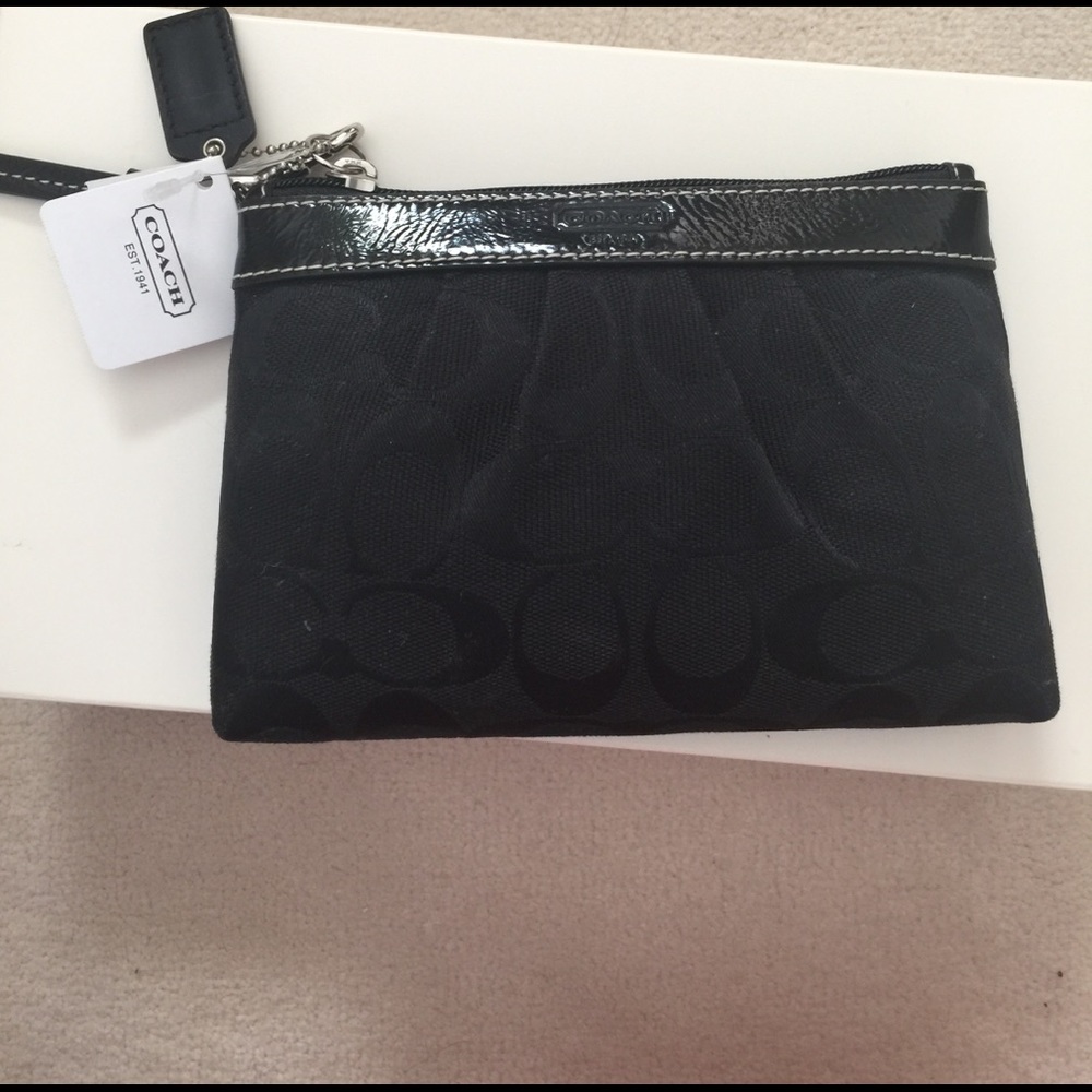 NWT black Coach wristlet