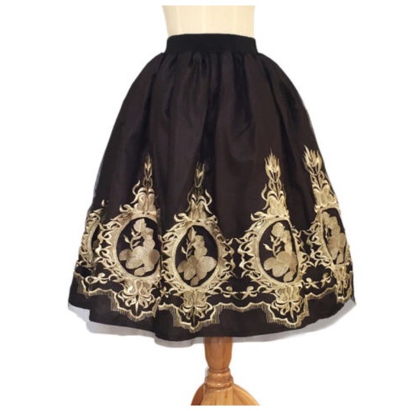 Tulle Black & Gold Baroque Full Skirt - Picture 2 of 3