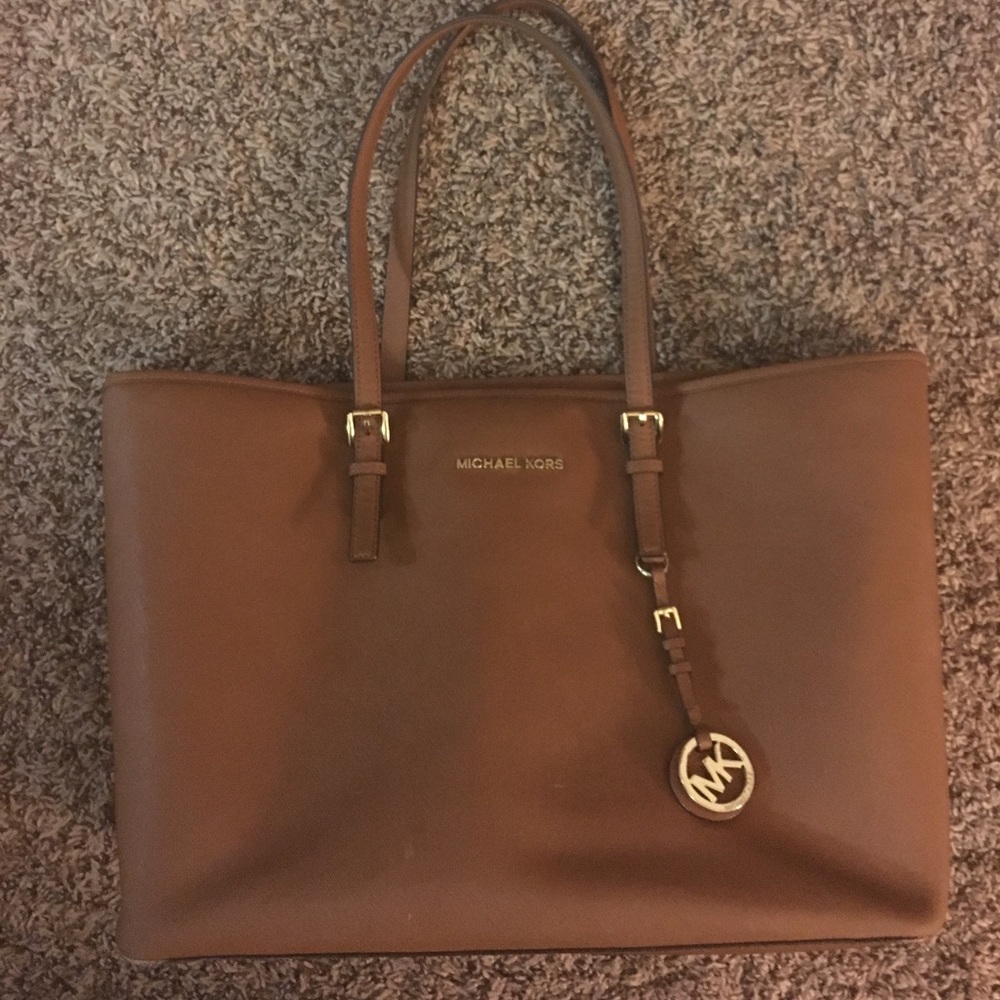 Michael Kors Jet Set tote w/padded laptop section