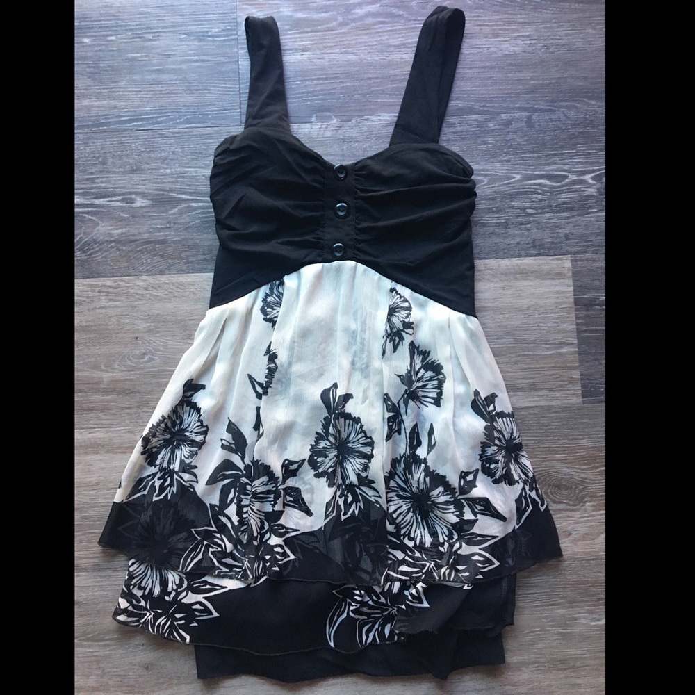 American Rag Sundress 🌻 - Picture 2 of 4