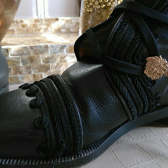 Authentic Gianni Versace boot - Picture 4 of 8