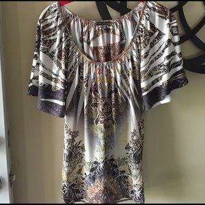 Beautiful pattern blouse