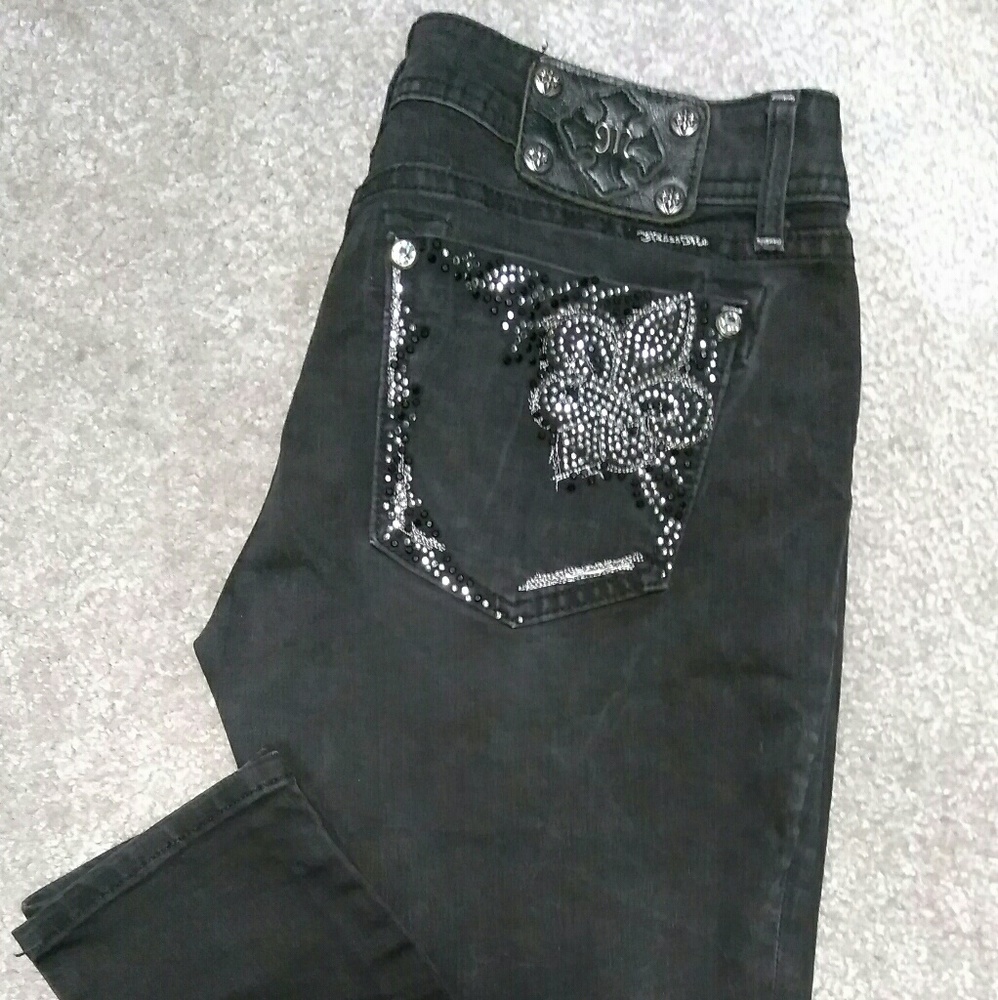 Miss Me Skinny Jeans w/Bling!