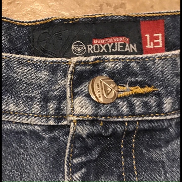 ROXY JEAN SHORTS - Picture 2 of 4