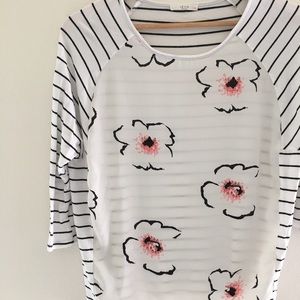 Black/White Floral 3/4 Sleeve Top