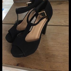 Black platform peep toe heel