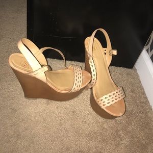 Nude platforms