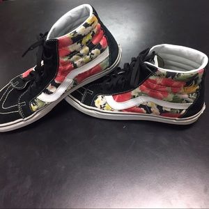 High top vans. Very good condition