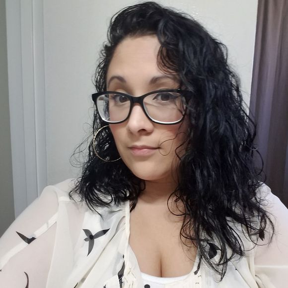 Meet your Posher, Vanessa - Picture 1 of 1