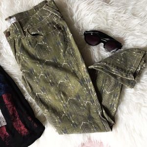 Free People Rare Aztec Print Jeans Size 26