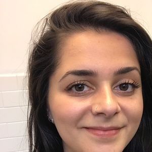 Meet your Posher, Alexandra