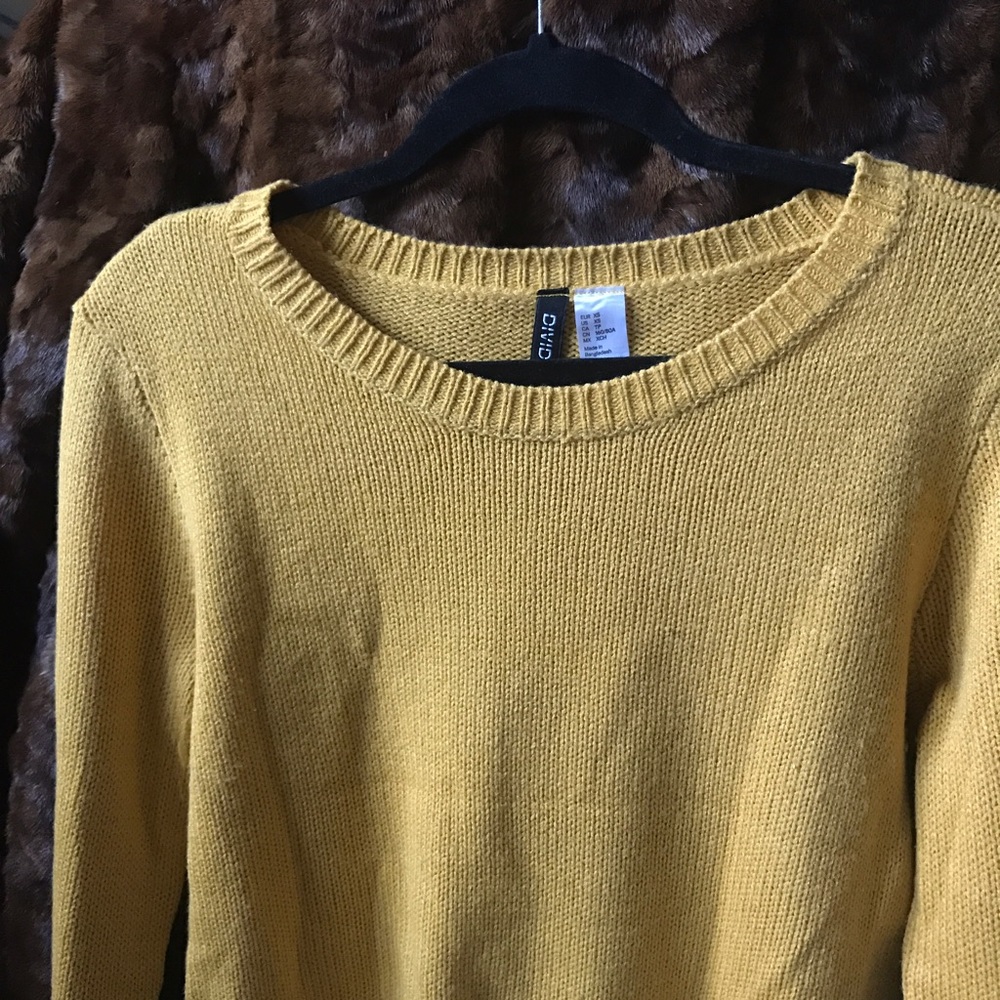 H&M Cropped Yellow Sweater - Picture 4 of 4