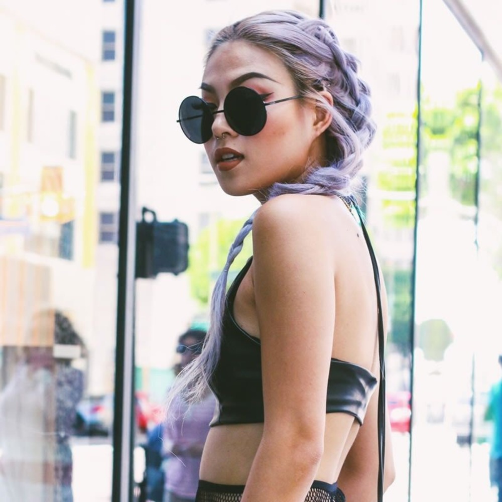 Round Rim Sunglasses - Picture 2 of 8
