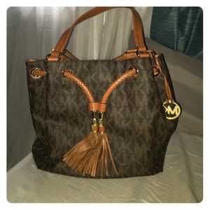Michael Kors tote