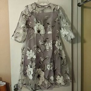 Round neck 3/4 sleeve floral dress