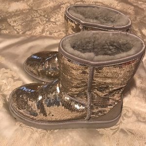 Women's rose gold sequin uggs size 6