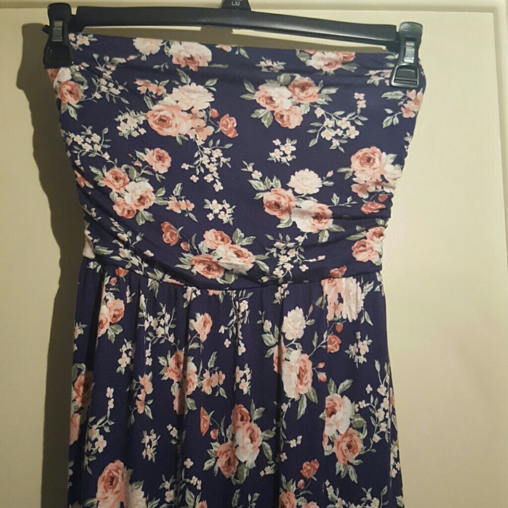 Strapless Floral maxi dress