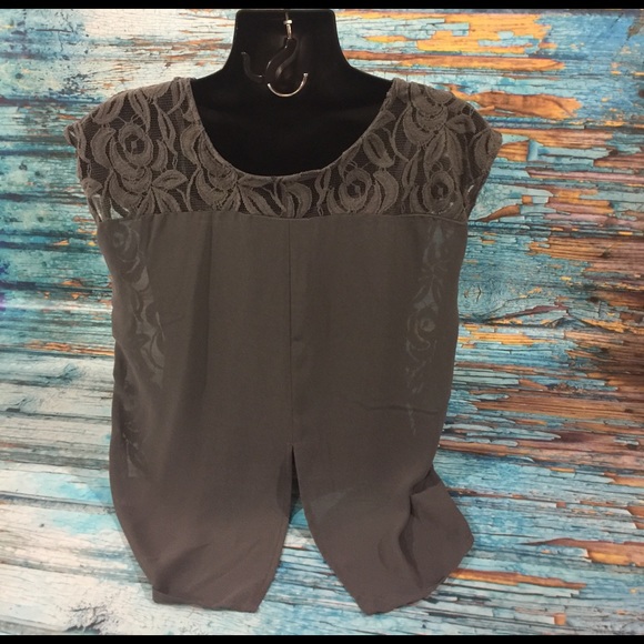 Grey Lace.  2020 - Picture 2 of 2