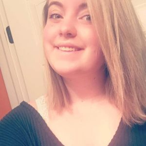 Meet your Posher, Alexis