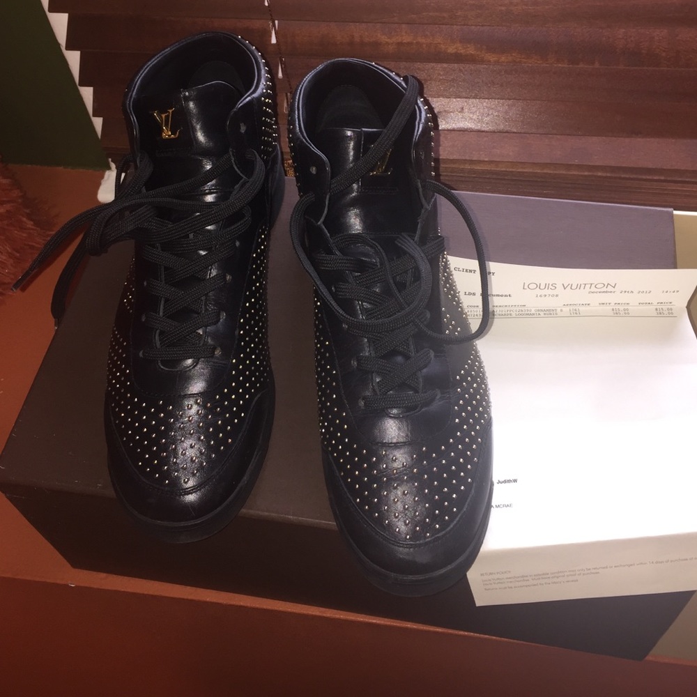L.V sneakers