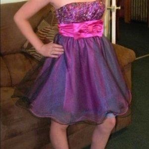 Strapless purple dress with a blue tint