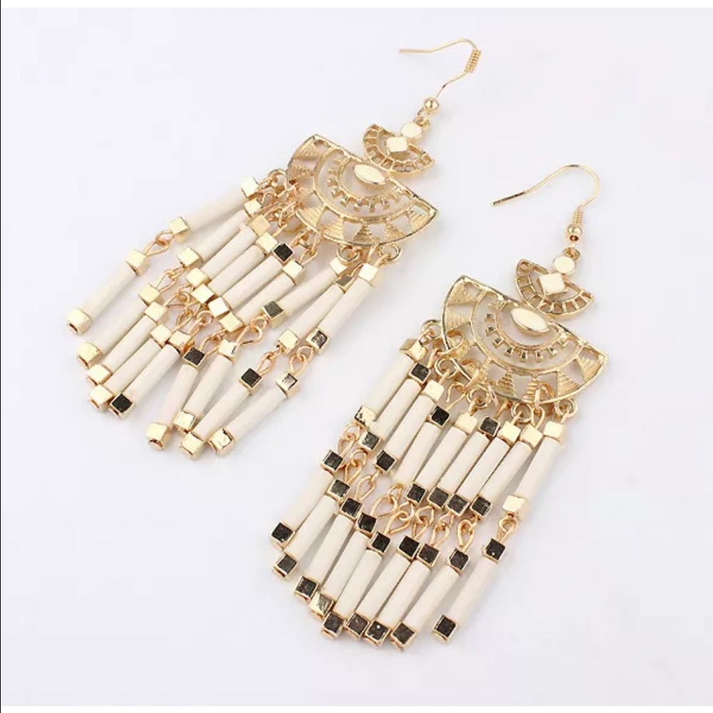 Gold fashion earrings