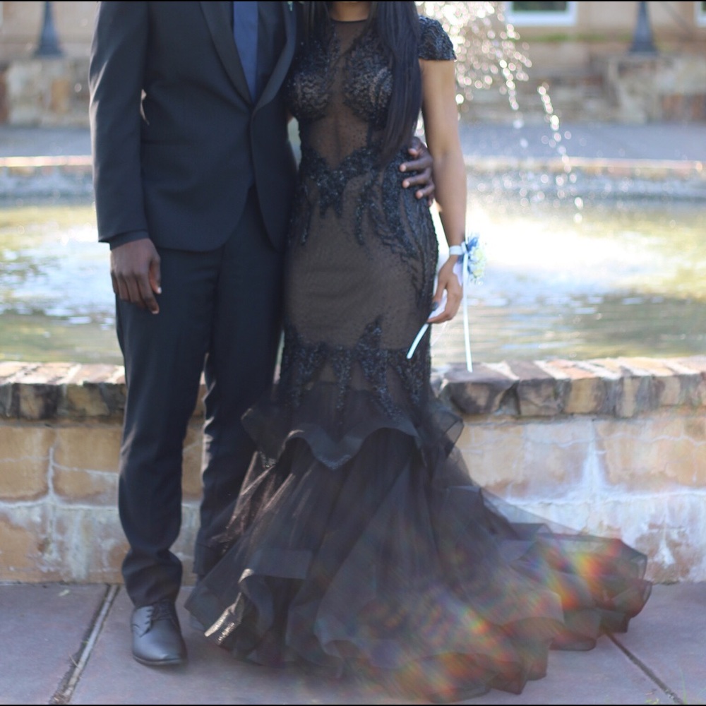 SOLD Black Jovani 26947