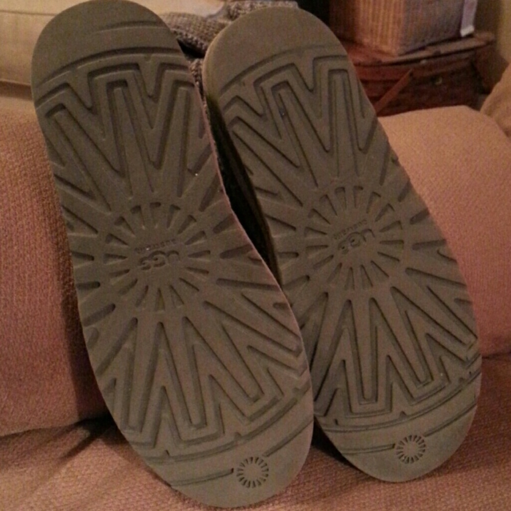 Knit UGGS - Picture 3 of 4