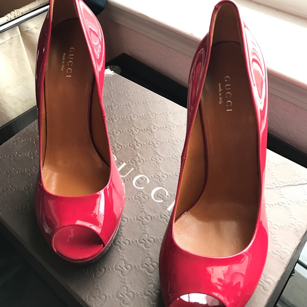 Gucci Raspberry Betty Platform Pumps - image 2
