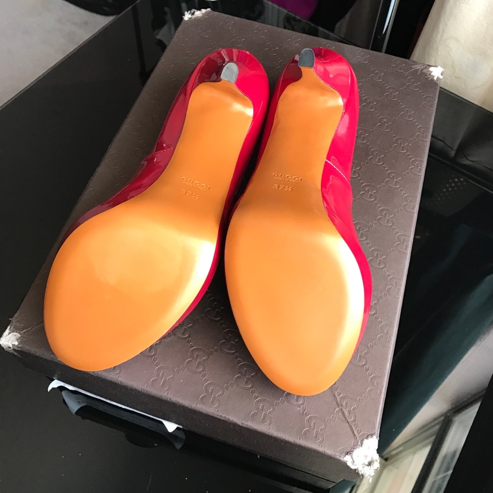 Gucci Raspberry Betty Platform Pumps - image 4