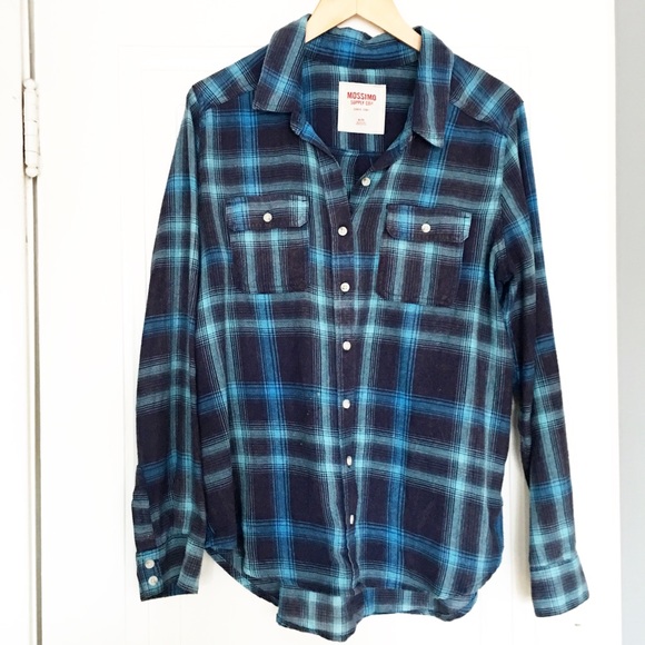 Mossimo Supply Co. Tops - Mossimo Plaid Flannel Button Down