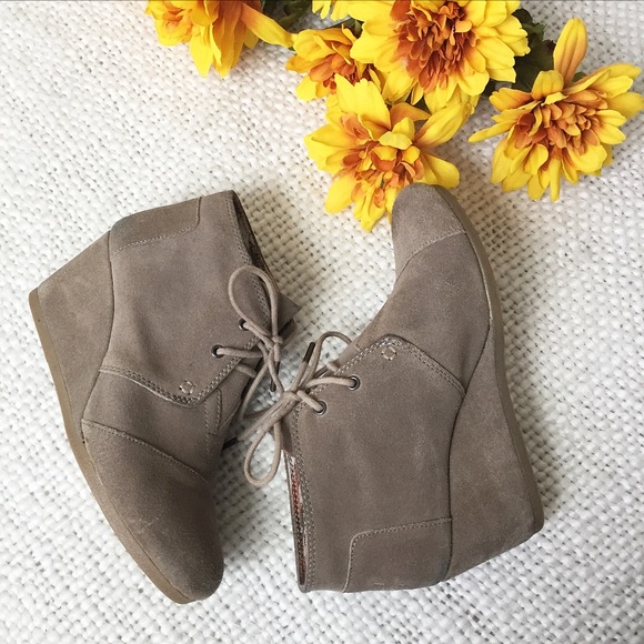 TOMS Shoes - TOMS Suede Ankle Booties Size 7