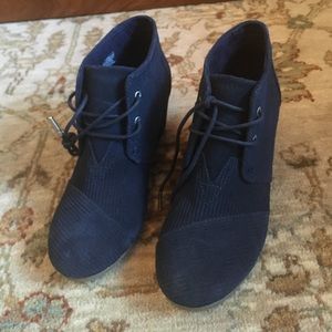 TOMS navy booties - like new