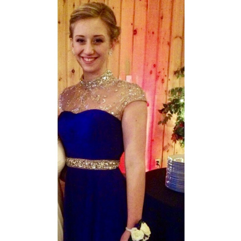 Georgeous Open Back Sherri Hill Prom Dress - Picture 4 of 5