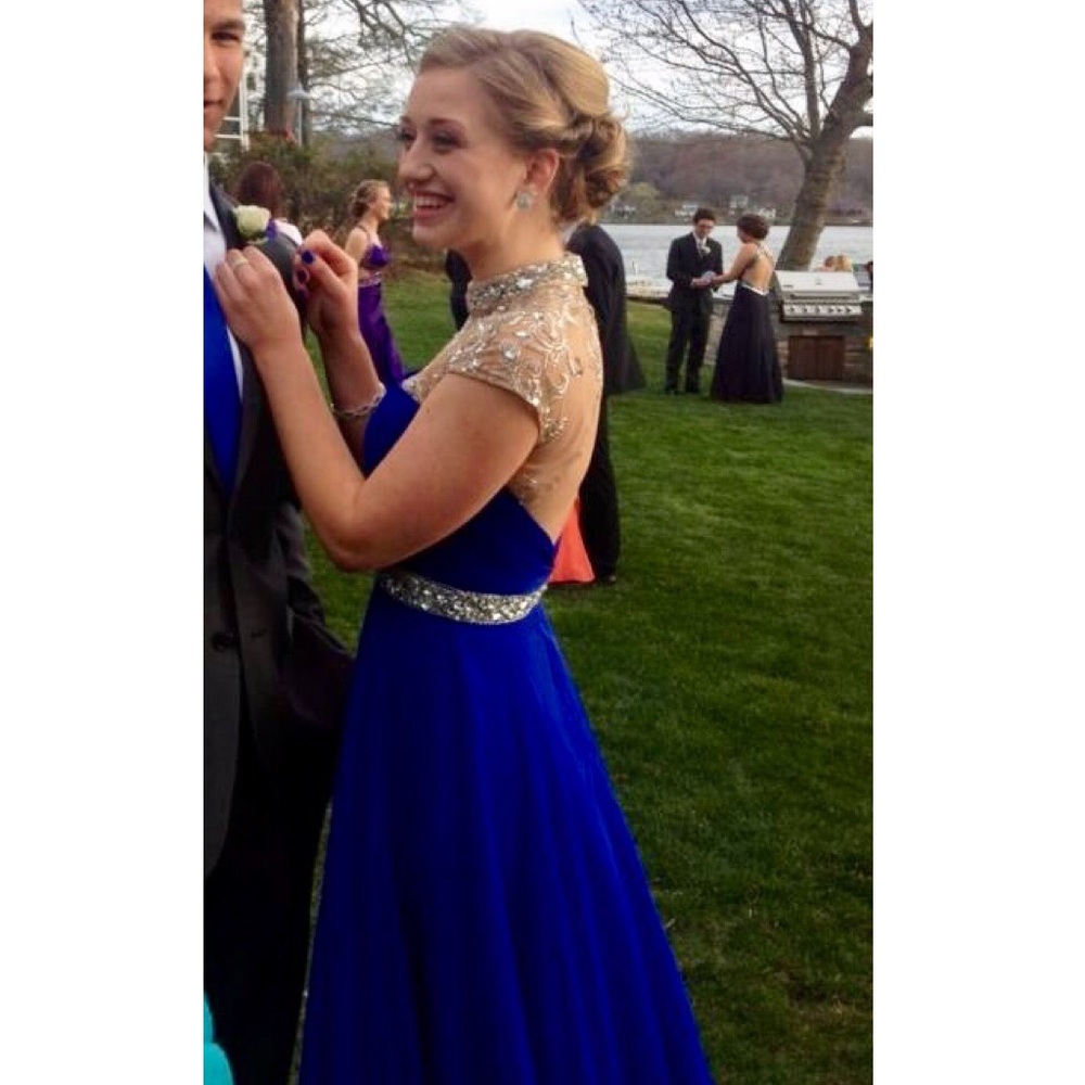 Georgeous Open Back Sherri Hill Prom Dress - Picture 5 of 5