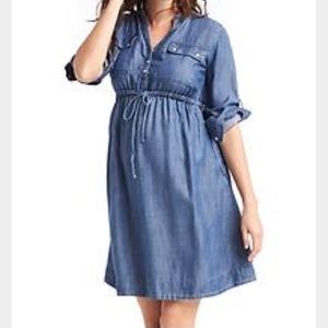Denim maternity dress 👗 for the Momma's to be 💞