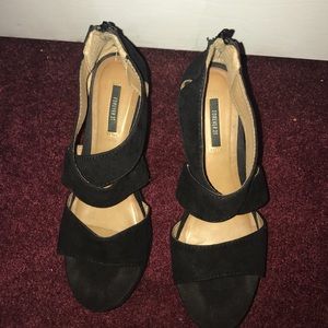 Women's wedge worn once size 8