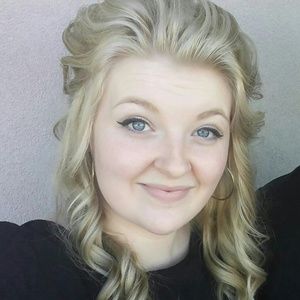 Meet your Posher, Lindsey