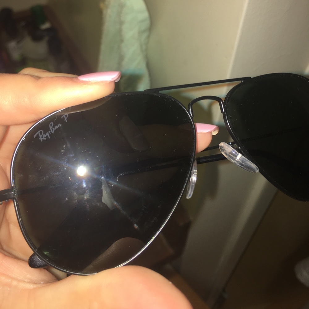 ALL BLACK RAY BANS - POLARIZED