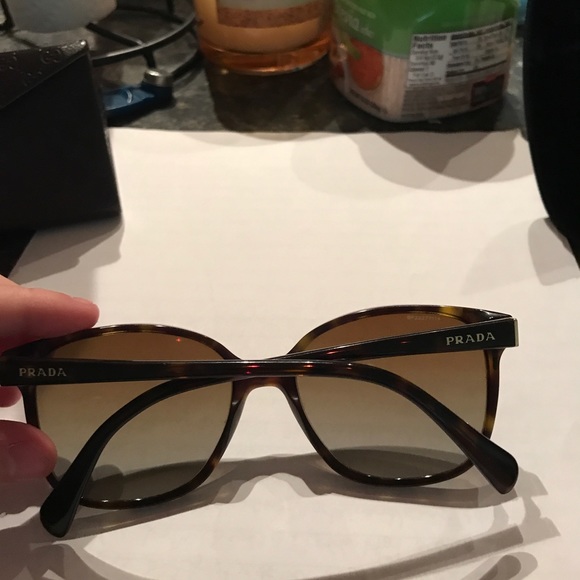 Prada PR 01OS polarized tortoise sunglasses - Picture 2 of 3