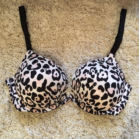 Victoria's Secret Intimates & Sleepwear - Victoria's Secret Leopard Bra with Embellishments Victoria's Secret Intimates & Sleepwear - Victoria's Secret Leopard Bra with Embellishments