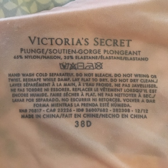 Victoria's Secret Intimates & Sleepwear - Victoria's Secret Leopard Bra with Embellishments Victoria's Secret Intimates & Sleepwear - Victoria's Secret Leopard Bra with Embellishments