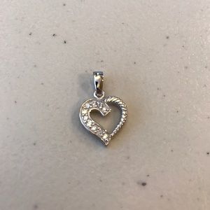 Zeeoo Heart Pendant
