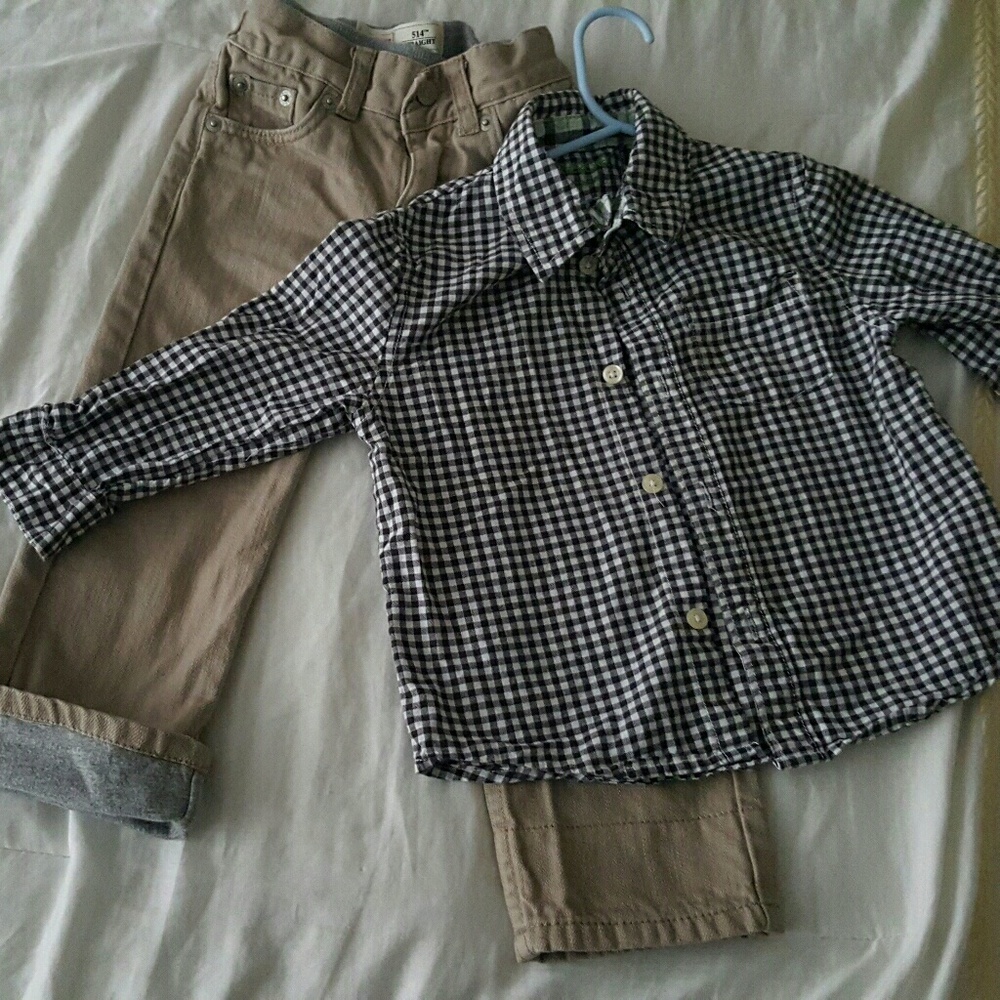 SOLD ! Casual toddler outfit bundle